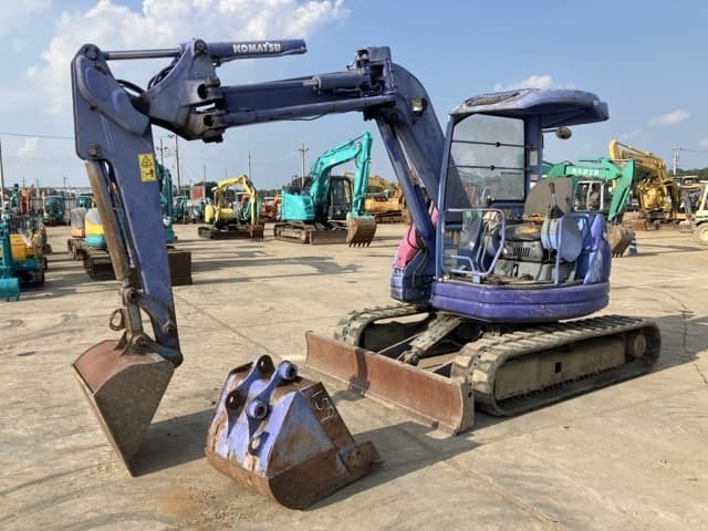 MINI EXCAVATOR — Auction (lot 8458-159)