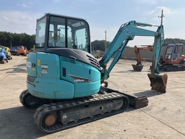 MINI EXCAVATOR — Auction (lot 8458-163)