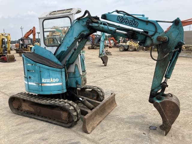 MINI EXCAVATOR — Auction (lot 8458-165)