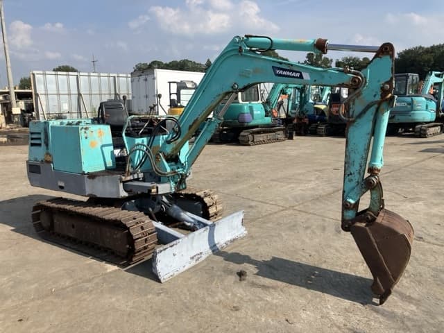 MINI EXCAVATOR — Auction (lot 8458-168)