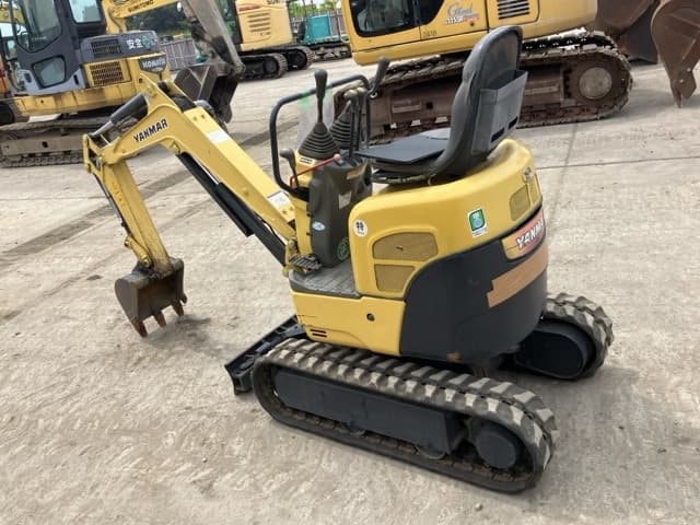 MINI EXCAVATOR — Auction (lot 8458-171)