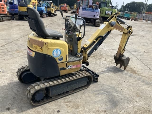 MINI EXCAVATOR — Auction (lot 8458-172)
