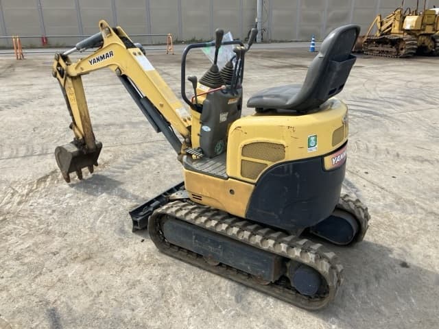 MINI EXCAVATOR — Auction (lot 8458-172)
