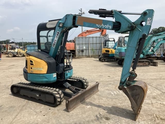 MINI EXCAVATOR — Auction (lot 8458-173)