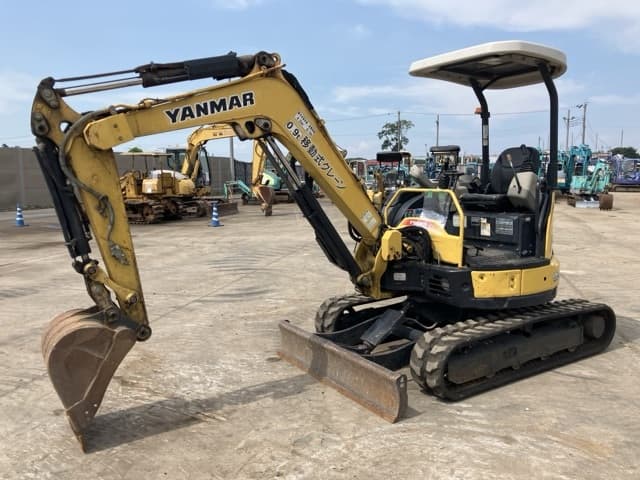 MINI EXCAVATOR — Auction (lot 8458-174)
