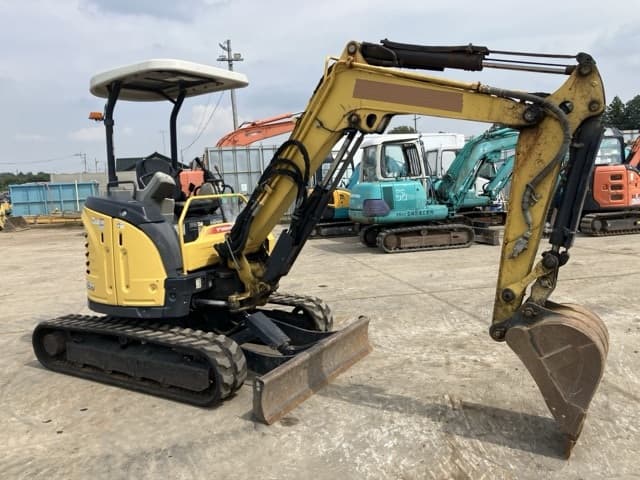 MINI EXCAVATOR — Auction (lot 8458-174)