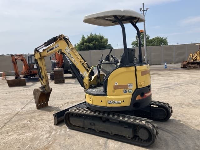 MINI EXCAVATOR — Auction (lot 8458-174)