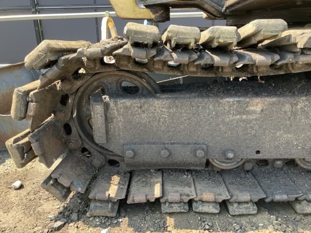 MINI EXCAVATOR — Auction (lot 8458-1802)