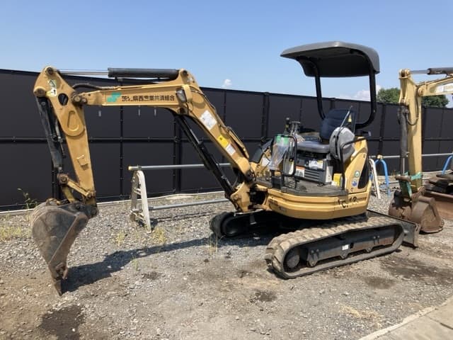 MINI EXCAVATOR — Auction (lot 8458-1803)
