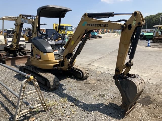 MINI EXCAVATOR — Auction (lot 8458-1803)