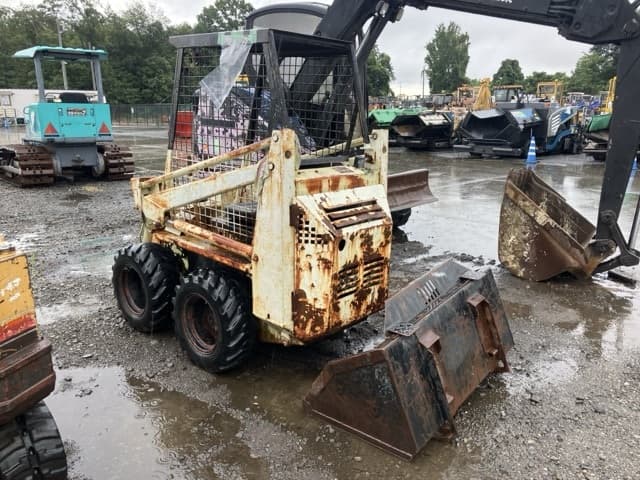 SKID STEER LOADER — Auction (lot 8458-1810)