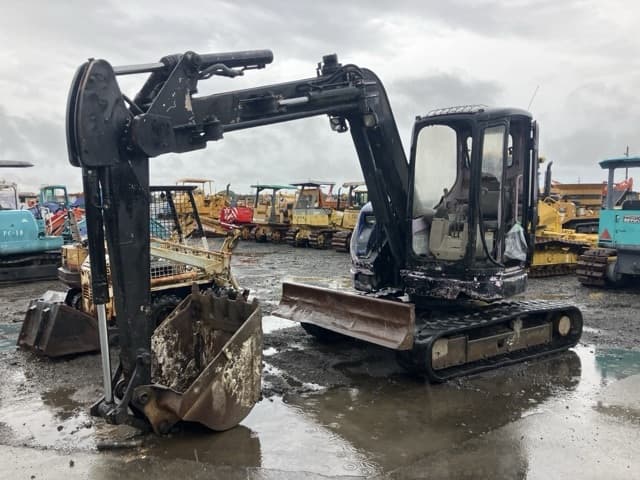 MINI EXCAVATOR — Auction (lot 8458-1811)