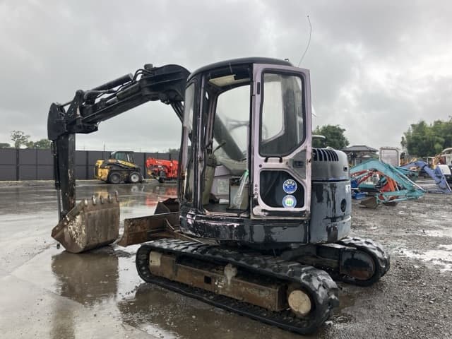 MINI EXCAVATOR — Auction (lot 8458-1811)