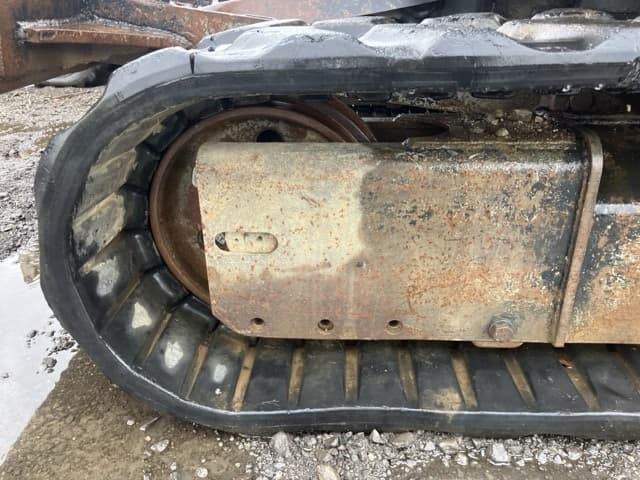 MINI EXCAVATOR — Auction (lot 8458-1811)