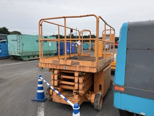 AERIAL WORK PLATFORM — Auction (lot 8458-1812)