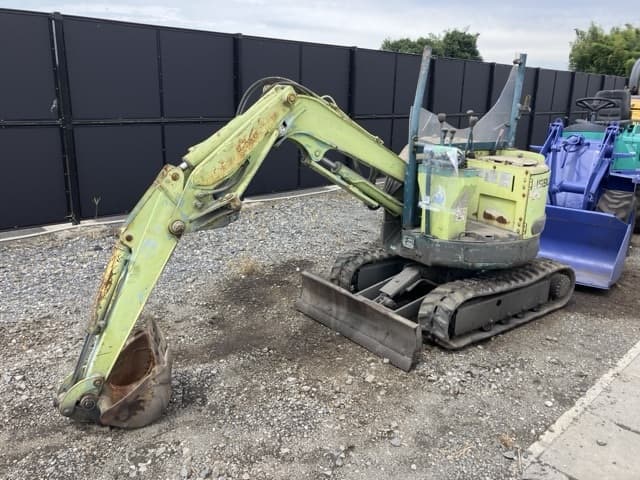 MINI EXCAVATOR — Auction (lot 8458-1814)