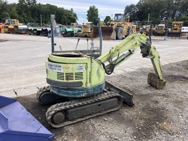 MINI EXCAVATOR — Auction (lot 8458-1814)