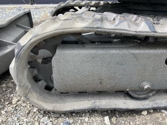 MINI EXCAVATOR — Auction (lot 8458-1814)