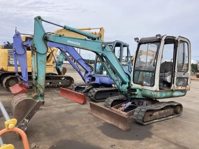 MINI EXCAVATOR — Auction (lot 8458-1819)