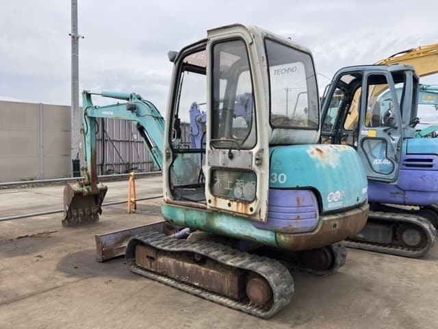 MINI EXCAVATOR — Auction (lot 8458-1819)