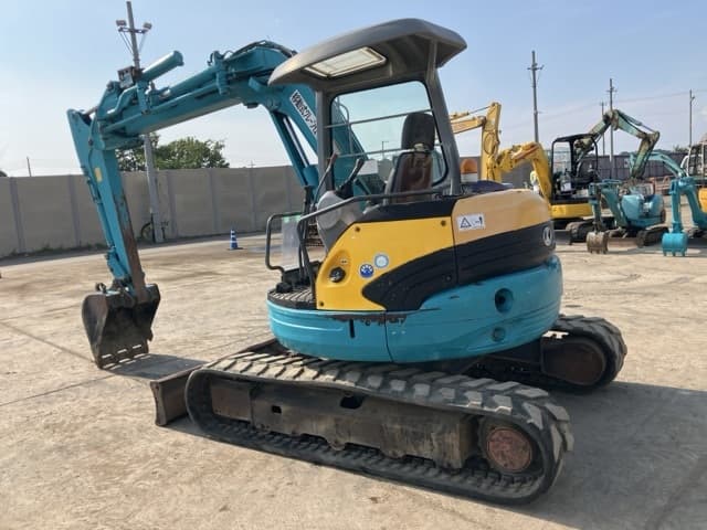 MINI EXCAVATOR — Auction (lot 8458-182)