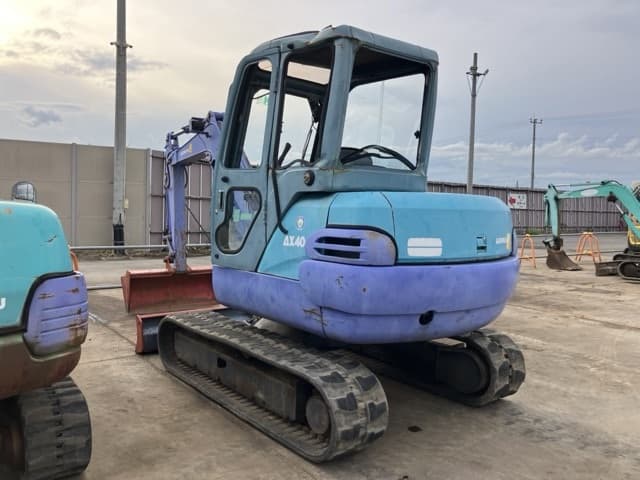 MINI EXCAVATOR — Auction (lot 8458-1820)