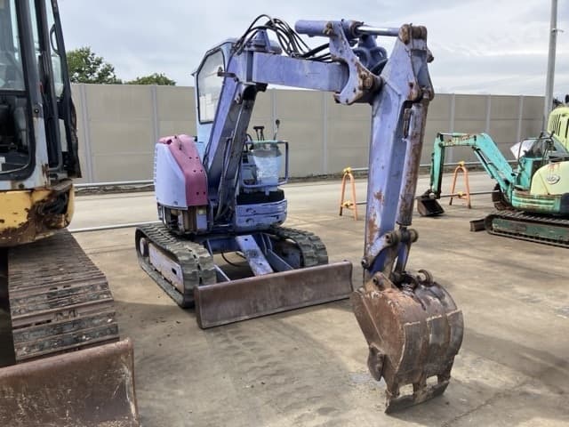 MINI EXCAVATOR — Auction (lot 8458-1821)