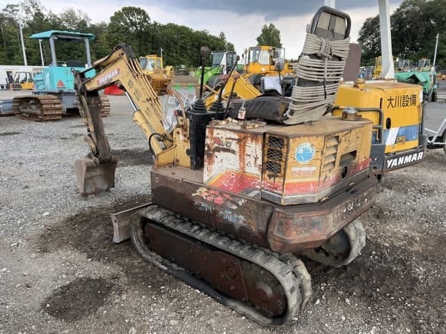MINI EXCAVATOR — Auction (lot 8458-1830)