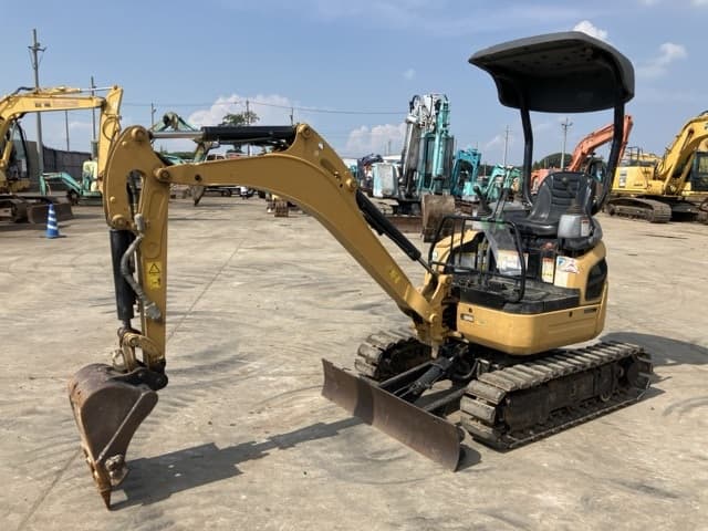 MINI EXCAVATOR — Auction (lot 8458-184)