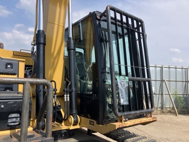 EXCAVATOR — Auction (lot 8458-185)