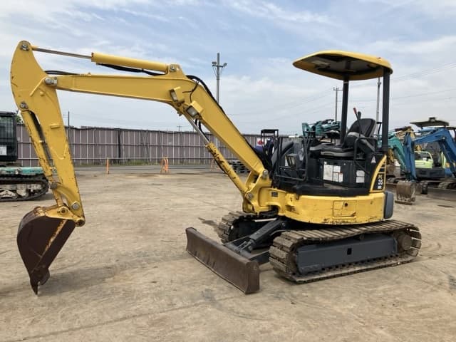 MINI EXCAVATOR — Auction (lot 8458-188)