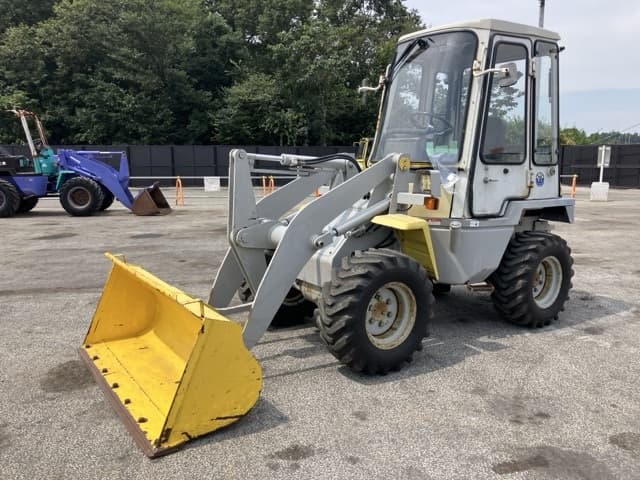 MINI WHEEL LOADER — Auction (lot 8458-192)