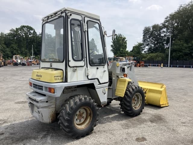 MINI WHEEL LOADER — Auction (lot 8458-192)