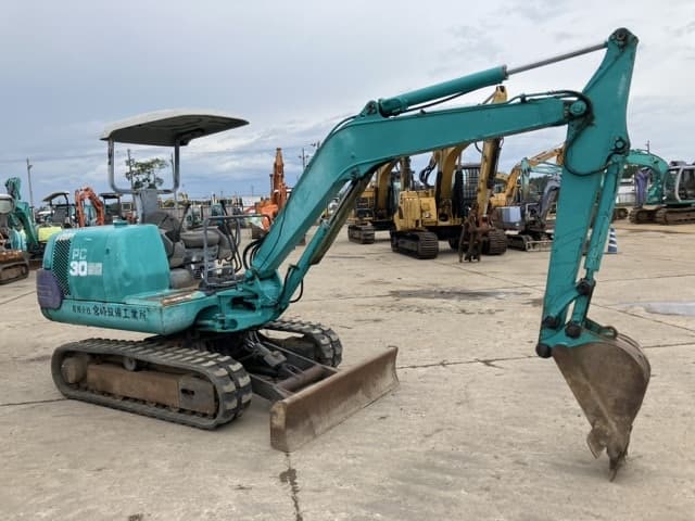 MINI EXCAVATOR — Auction (lot 8458-197)