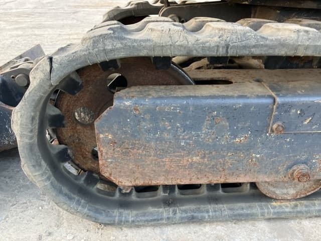MINI EXCAVATOR — Auction (lot 8458-199)