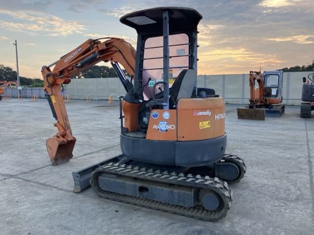 MINI EXCAVATOR — Auction (lot 8458-20)