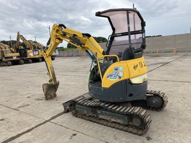 MINI EXCAVATOR — Auction (lot 8458-200)