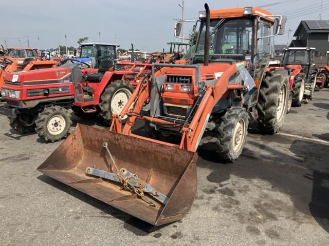 Tractor — Auction (lot 8458-2007)
