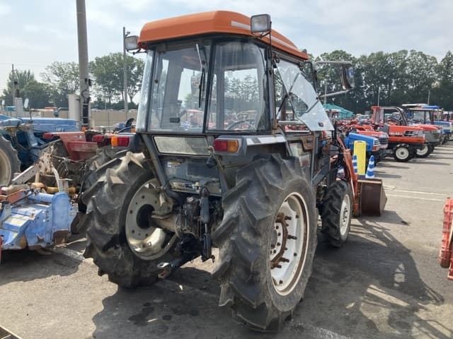 Tractor — Auction (lot 8458-2007)