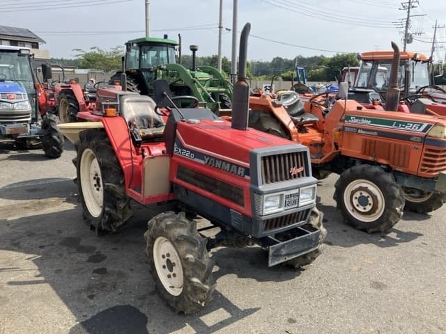 Tractor — Auction (lot 8458-2009)