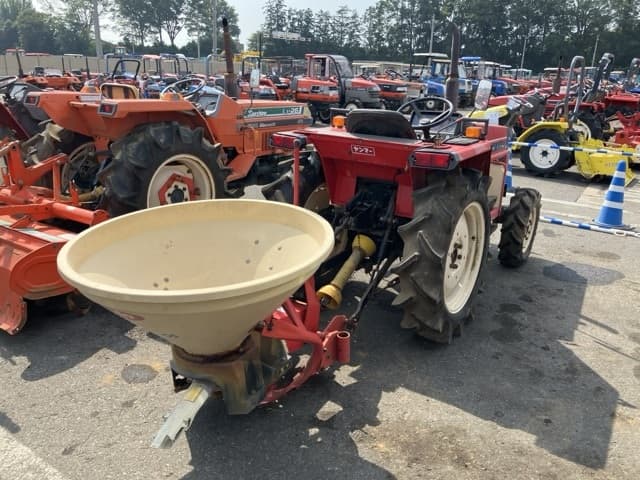 Tractor — Auction (lot 8458-2009)