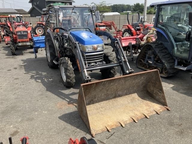 Tractor — Auction (lot 8458-2011)