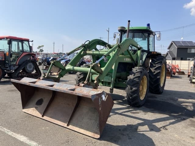 Tractor — Auction (lot 8458-2012)