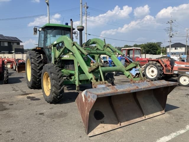 Tractor — Auction (lot 8458-2012)