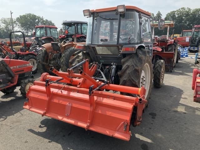 Tractor — Auction (lot 8458-2015)