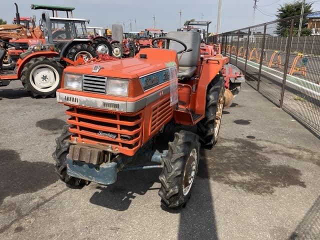 Tractor — Auction (lot 8458-2017)