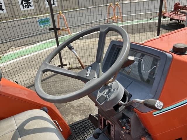 Tractor — Auction (lot 8458-2017)