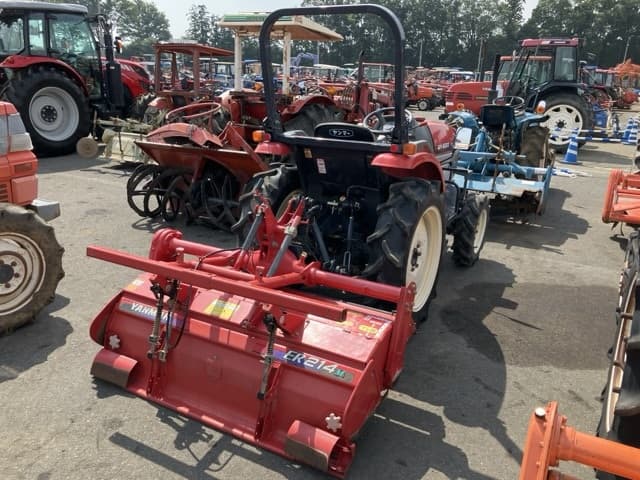Tractor — Auction (lot 8458-2018)