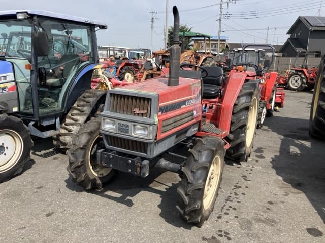 Tractor — Auction (lot 8458-2021)