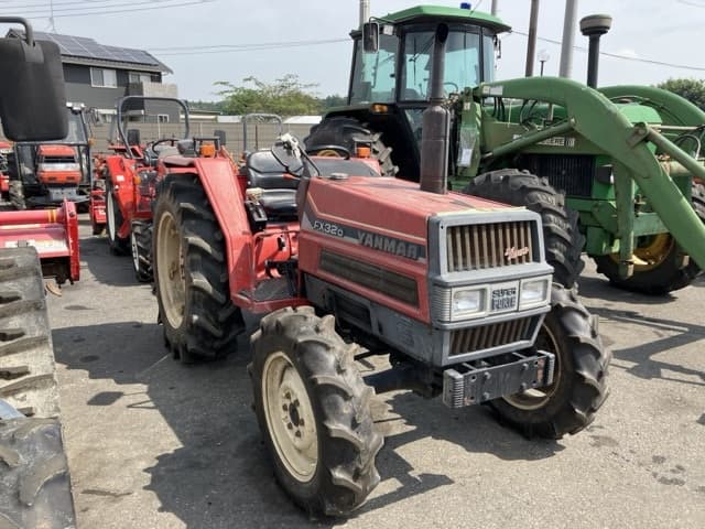 Tractor — Auction (lot 8458-2021)